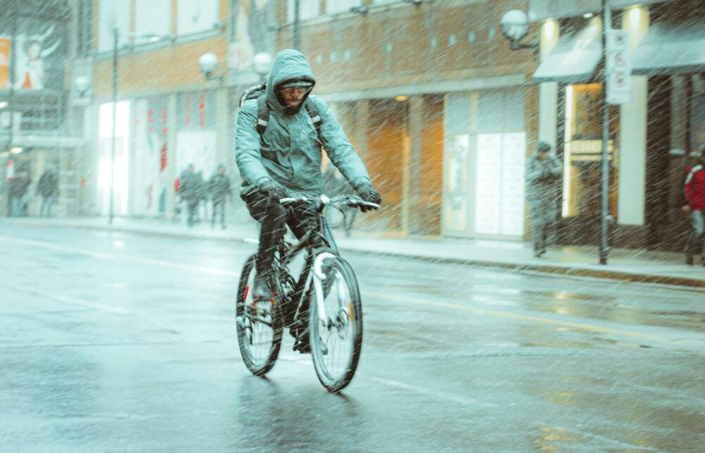 Riding an Electric Bike in the Rain Romatlinkbike